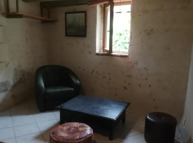 Quarto em Acomodações Particulares Au Bout Du Chemin Bouteilles-Saint-Sébastien